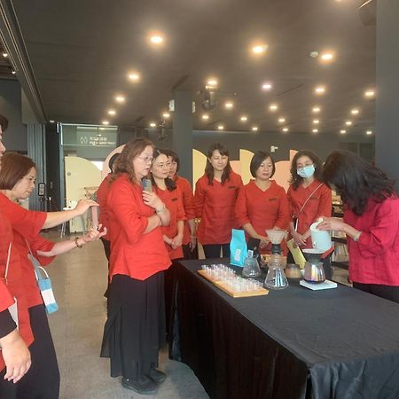 Qun Feng Hotel Fenchihu Ngoại thất bức ảnh